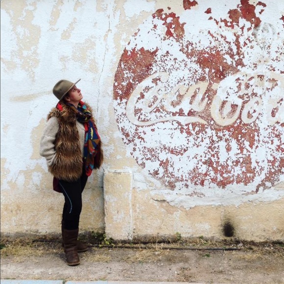 Meet your Posher, Lana - Picture 6 of 10